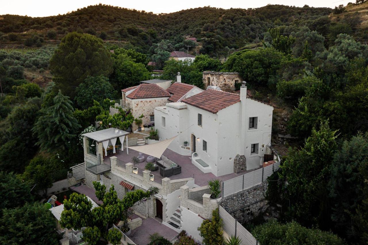 Verekinthos Villas - Pool, Hot Tub, Bbq, Kids Playground, Stunning Mountain Views Yerolákkos エクステリア 写真