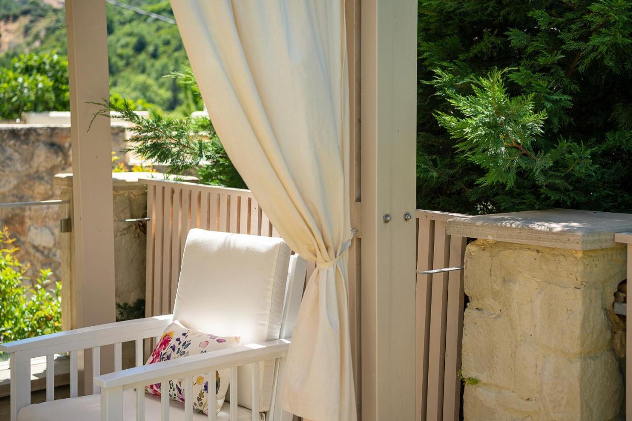 Verekinthos Villas - Pool, Hot Tub, Bbq, Kids Playground, Stunning Mountain Views Yerolákkos エクステリア 写真