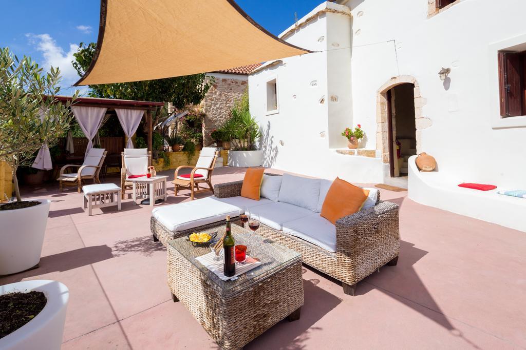 Verekinthos Villas - Pool, Hot Tub, Bbq, Kids Playground, Stunning Mountain Views Yerolákkos エクステリア 写真