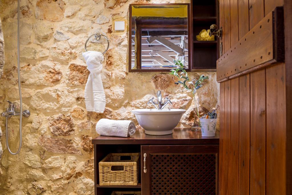 Verekinthos Villas - Pool, Hot Tub, Bbq, Kids Playground, Stunning Mountain Views Yerolákkos エクステリア 写真
